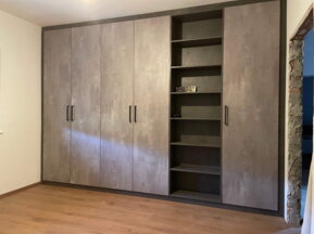 Einbauschrank